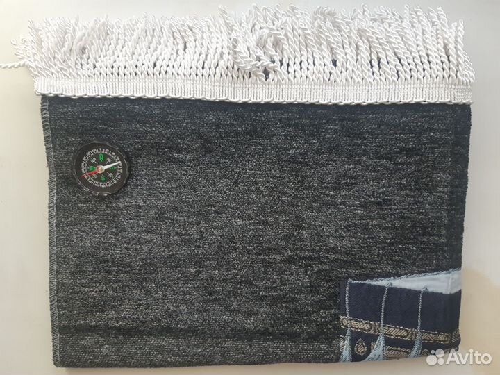 Молитвенный коврик с компасом