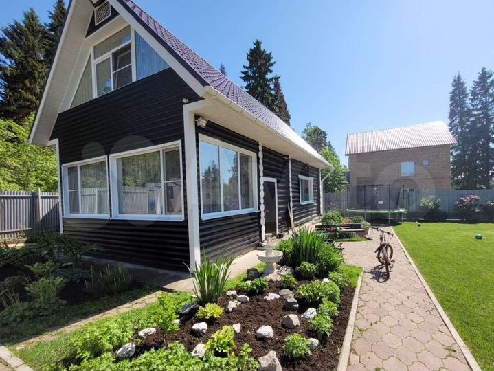 Дом 200 м² на участке 8 сот.