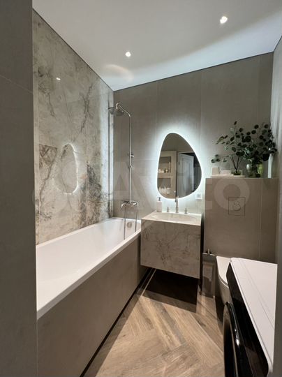 2-к. квартира, 65 м², 10/10 эт.