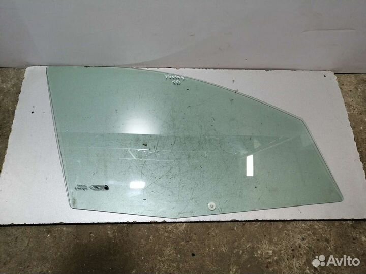 Стекло переднее правое Форд Фиеста пятидверка