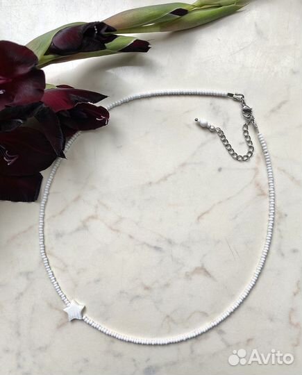 Бусы-чокер из бисера с добавлением перламутра