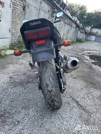 Yamaha fzs 600
