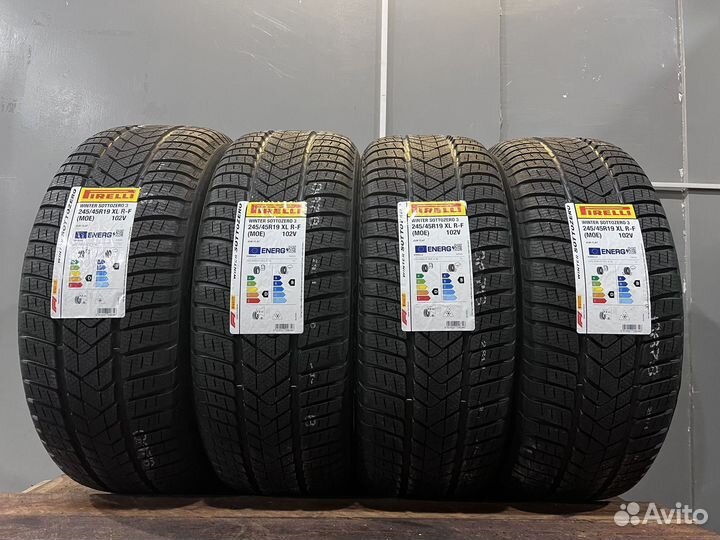 Pirelli Winter Sottozero 3 245/45 R19 102V