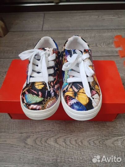 Кеды для девочки новые 28