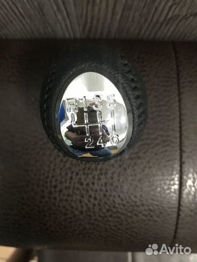 Ручка наболдажник рычаг переключение Mazda