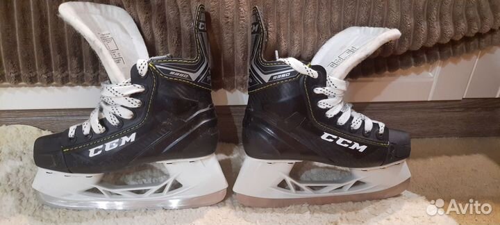 Коньки хоккейные