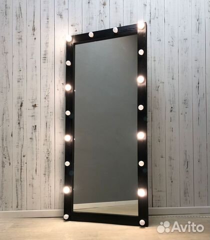 Гримерное зеркало с подсветкой
