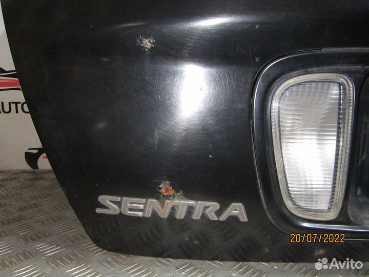 Крышка багажника Nissan Sentra B15