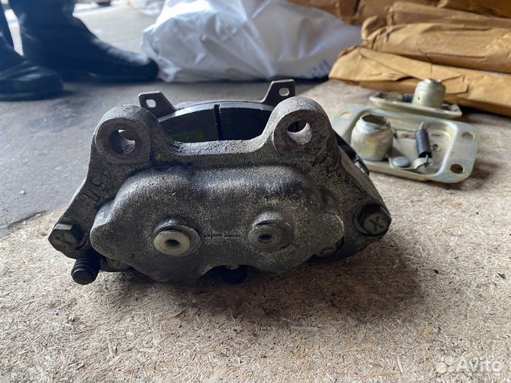 Суппорт газ-3102 новый