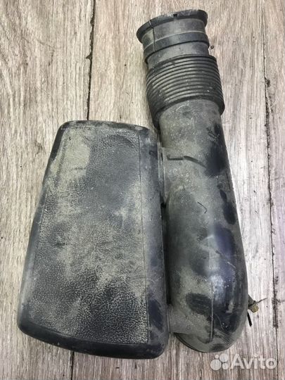 Резонатор воздушного фильтра Opel Astra H Z16XEP