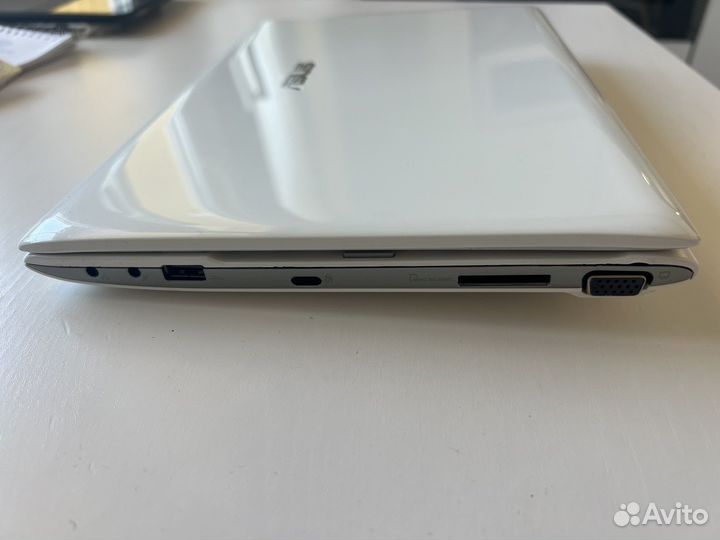 Нетбук Asus 1225C