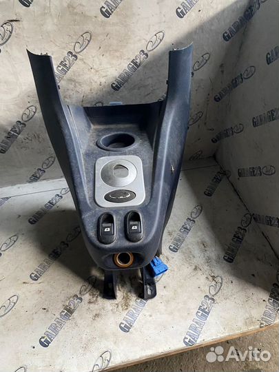 Консоль кпп peugeot 1007