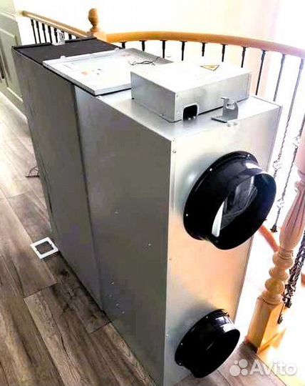 Приточно-вытяжная установка Royal Clima RCS-1300 P