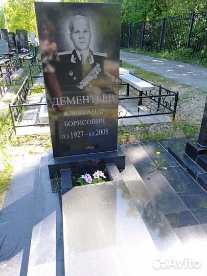 Памятники из гранита и мрамора