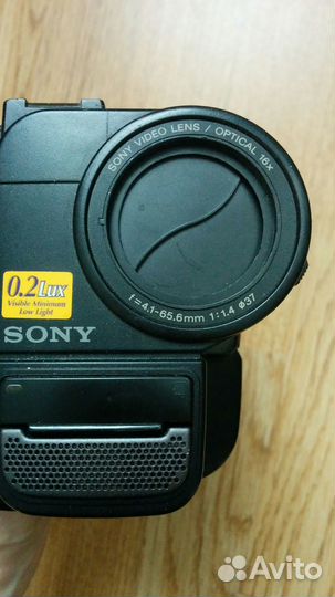 Видеокамера Sony CCD-TR411E video8 XR