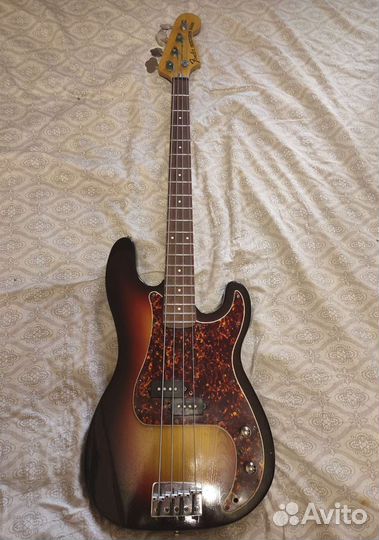 Бас гитара Fender Precision Bass