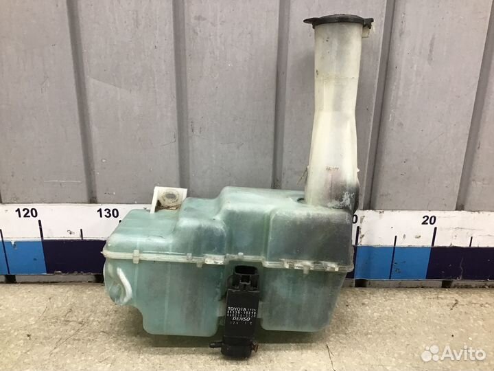 Бачок омывателя лобового стекла Toyota Corolla E10