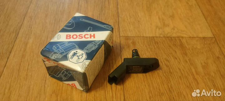 Датчик давления воздуха F01R00E010 Bosch