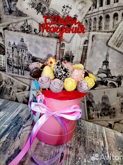 Шоколадные розы клубника из шоколада ручной работы