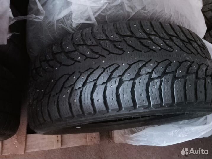 Nokian Tyres Hakkapeliitta 9 SUV 275/50 R21 113T