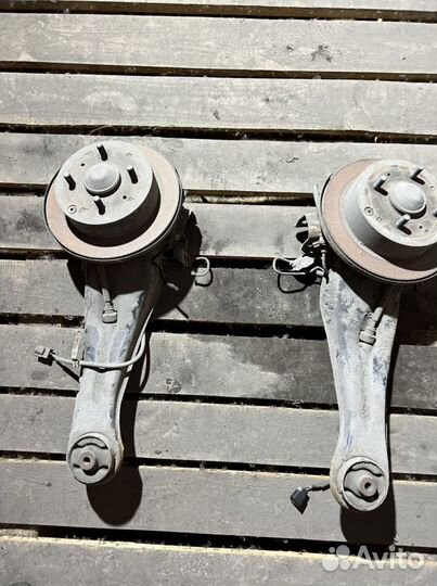 Задний продольный рычаг ступица lancer 9