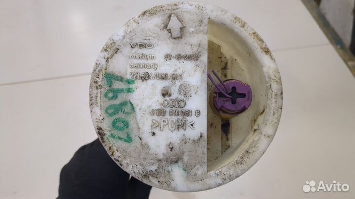 Датчик уровня топлива Audi A8 (D2), 1997