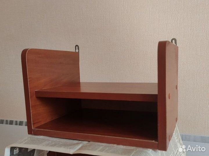 Полка настенная навесная