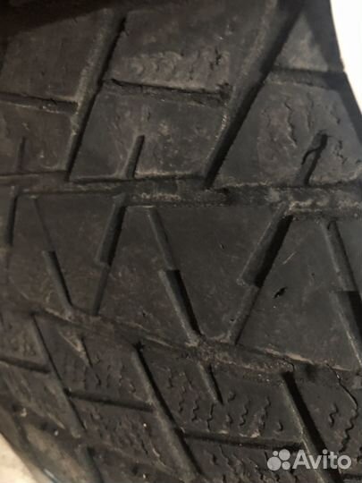 Bridgestone Blizzak DM-V1 235/65 R17