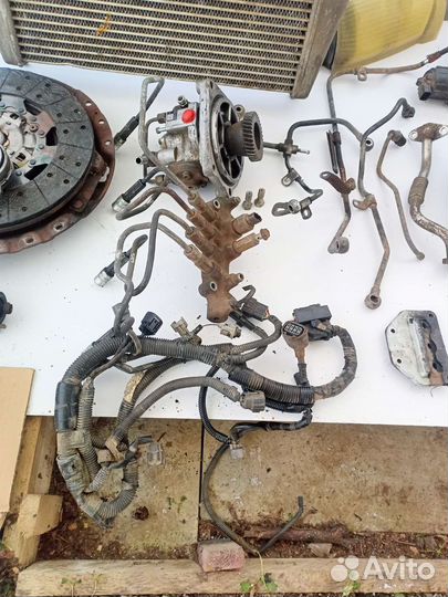 Головка блока цилиндров isuzu NGR75 в сборе