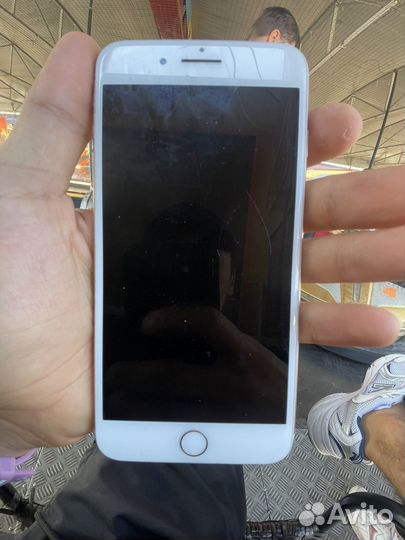 Телефон iPhone 8 plus