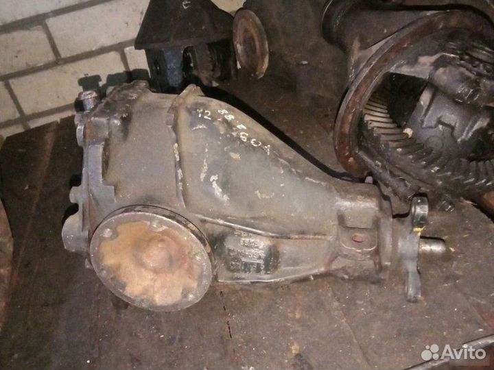 Редуктор Mercedes-Benz E-Class W124