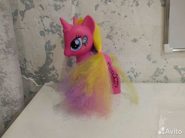 Розовая пони