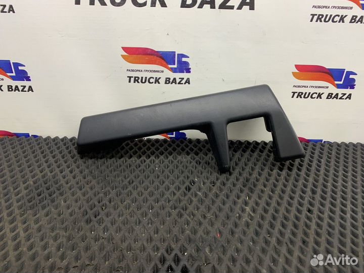 Ручка держатель жабо левая Renault T