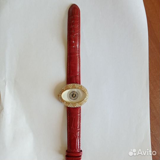 Часы наручные женские кварцевые