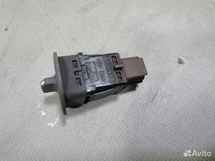 Кнопка выключения AirBag Renault Megane II 2006г