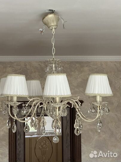 Люстра и Настенное бра 2 шт