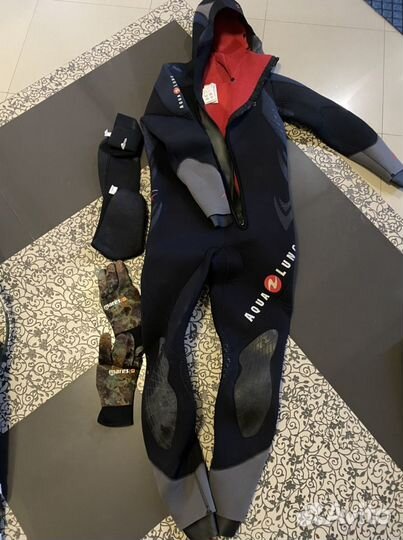 Гидрокостюм и снаряжение