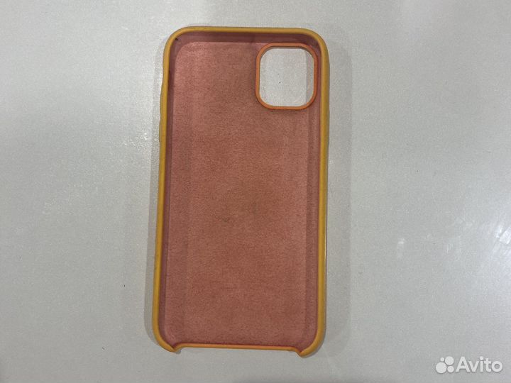 Чехол на iPhone 11