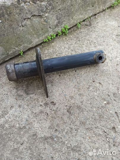 Левый кронштейн усилителя бампера Ауди А4 Б5