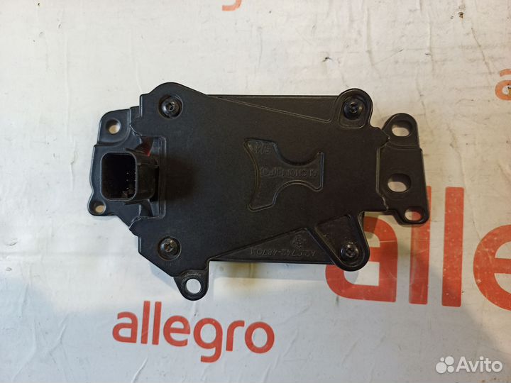 Toyota Camry V70 датчик радар дистанции