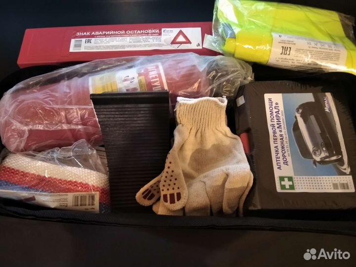 Набор инструментов для автомобиля