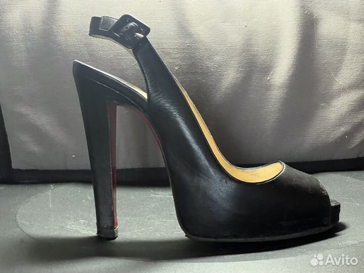 Туфли женские 37 размер Christian Louboutin