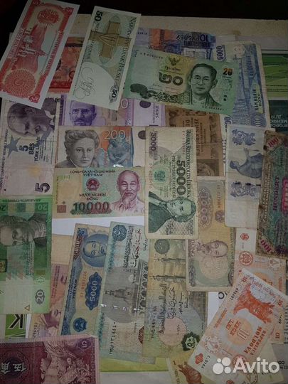 Бумажные деньги разных стран