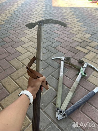 Ледоруб альпинистский