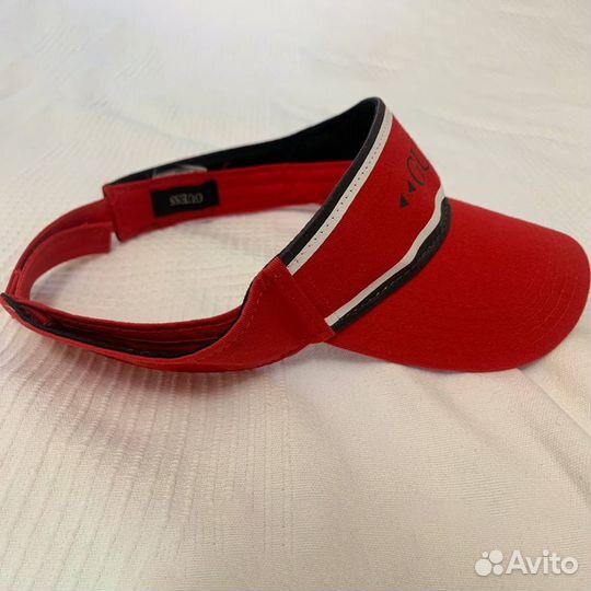 Кепка женская Guess