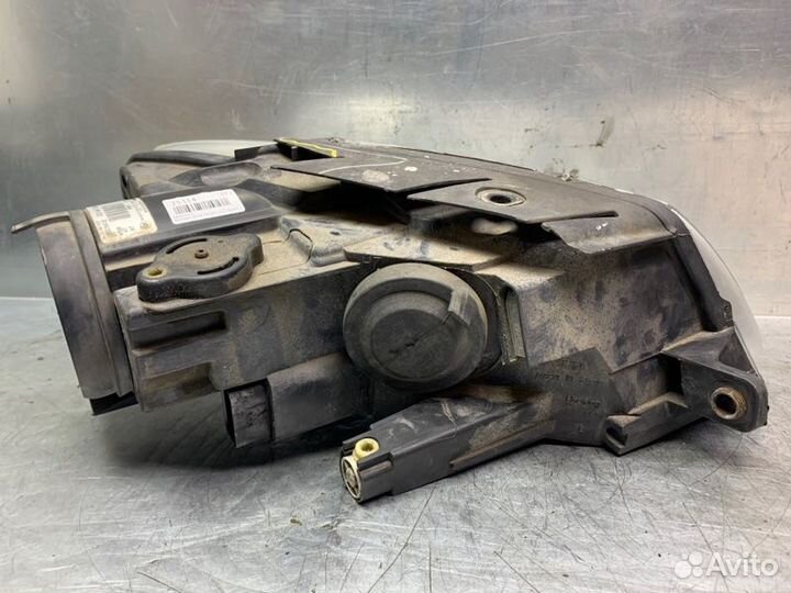 Фара левая Volkswagen Passat B6 2005-2010 седан