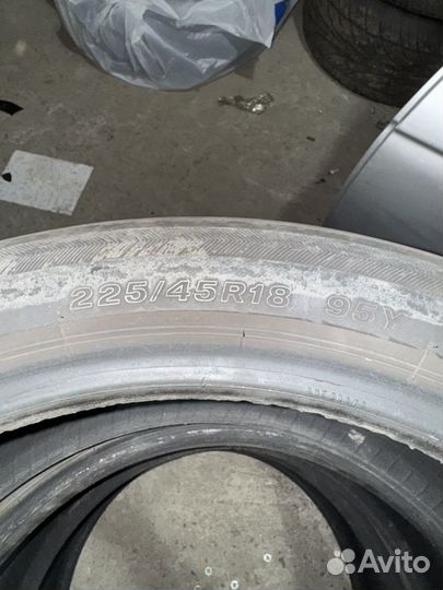 Bridgestone Potenza S001 225/45 R18 и 245/40 R18 97Y