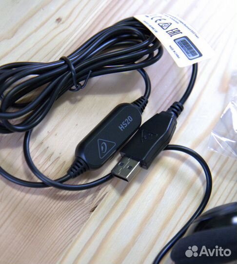Стереогарнитура Behringer HS20 новая
