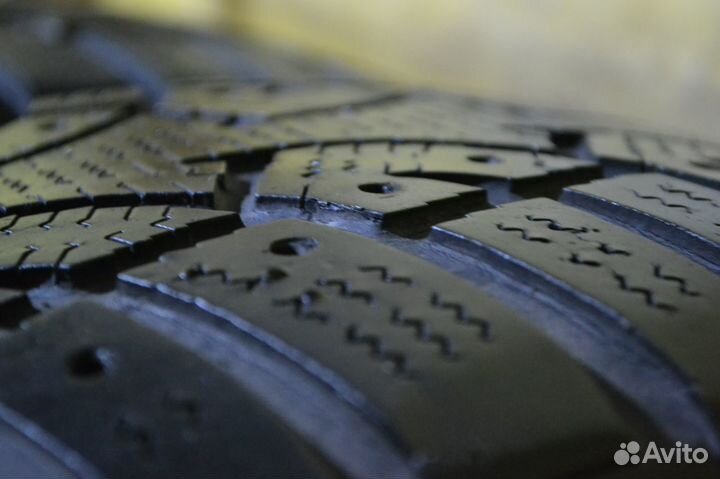 Continental Conti4x4IceContact 235/55 R17