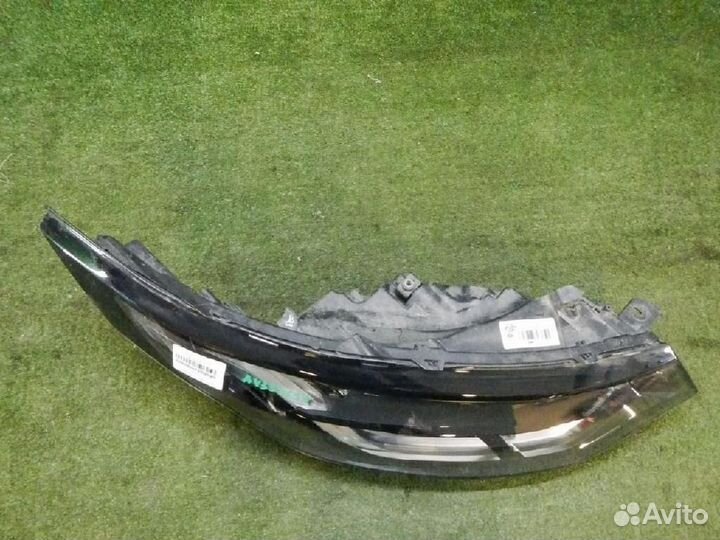 Фара правая Land Rover Discovery V